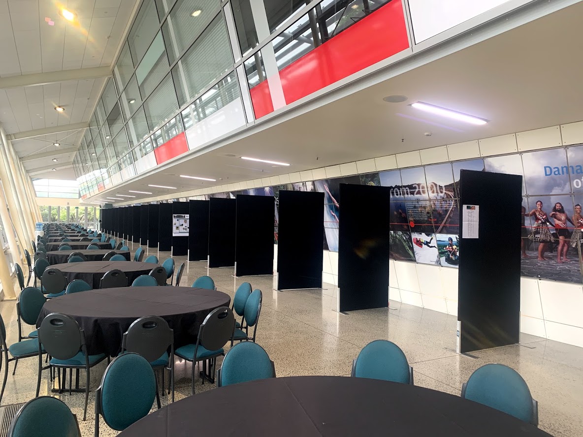 EXHIBITION PANELS BLACK FREE STANDING